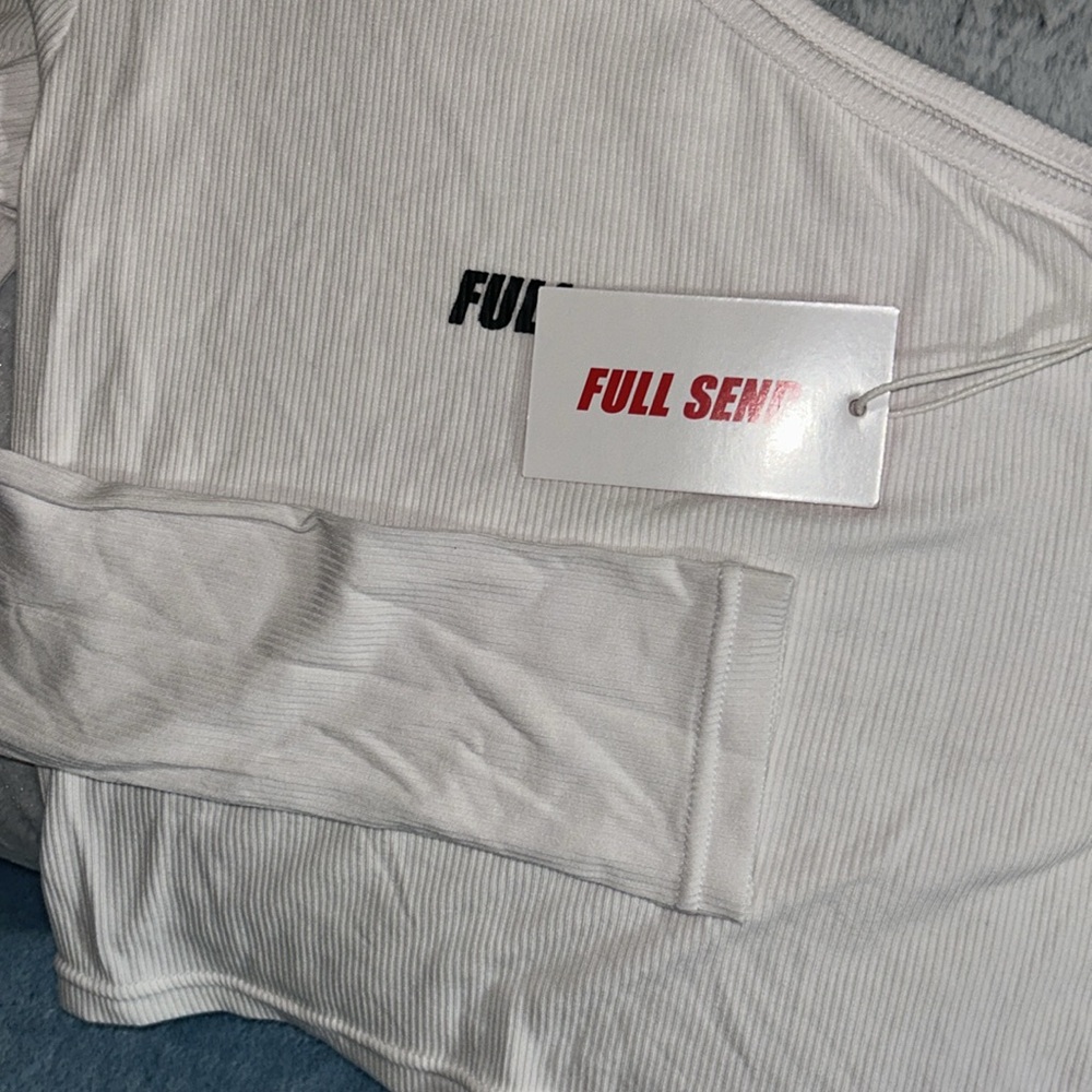 Full Send Off-Shoulder Ribbed Top NWT size L - Picture 3 of 5